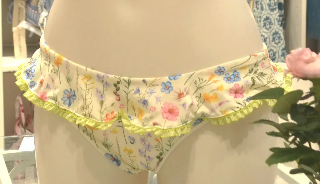 I COSTUMI DEL FORTE COLLEZIONE FIORI DI CAMPO2.webp