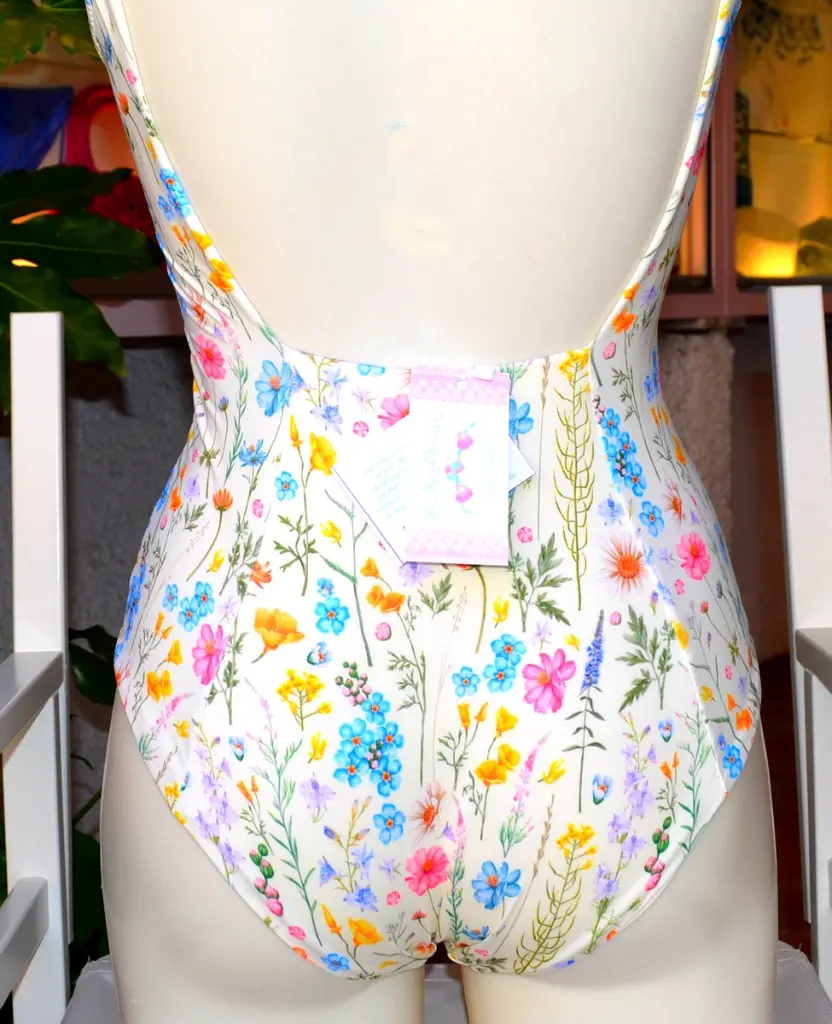 4fioridicampo,lapeoperaia,artigianali, costumisartoriali,fortedeimarmi.webp