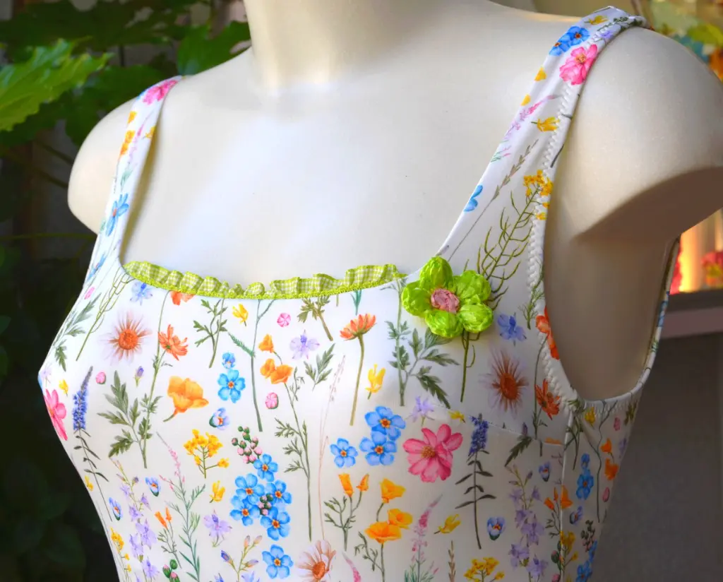 3fioridicampo,lapeoperaia,artigianali, costumisartoriali,fortedeimarmi.webp