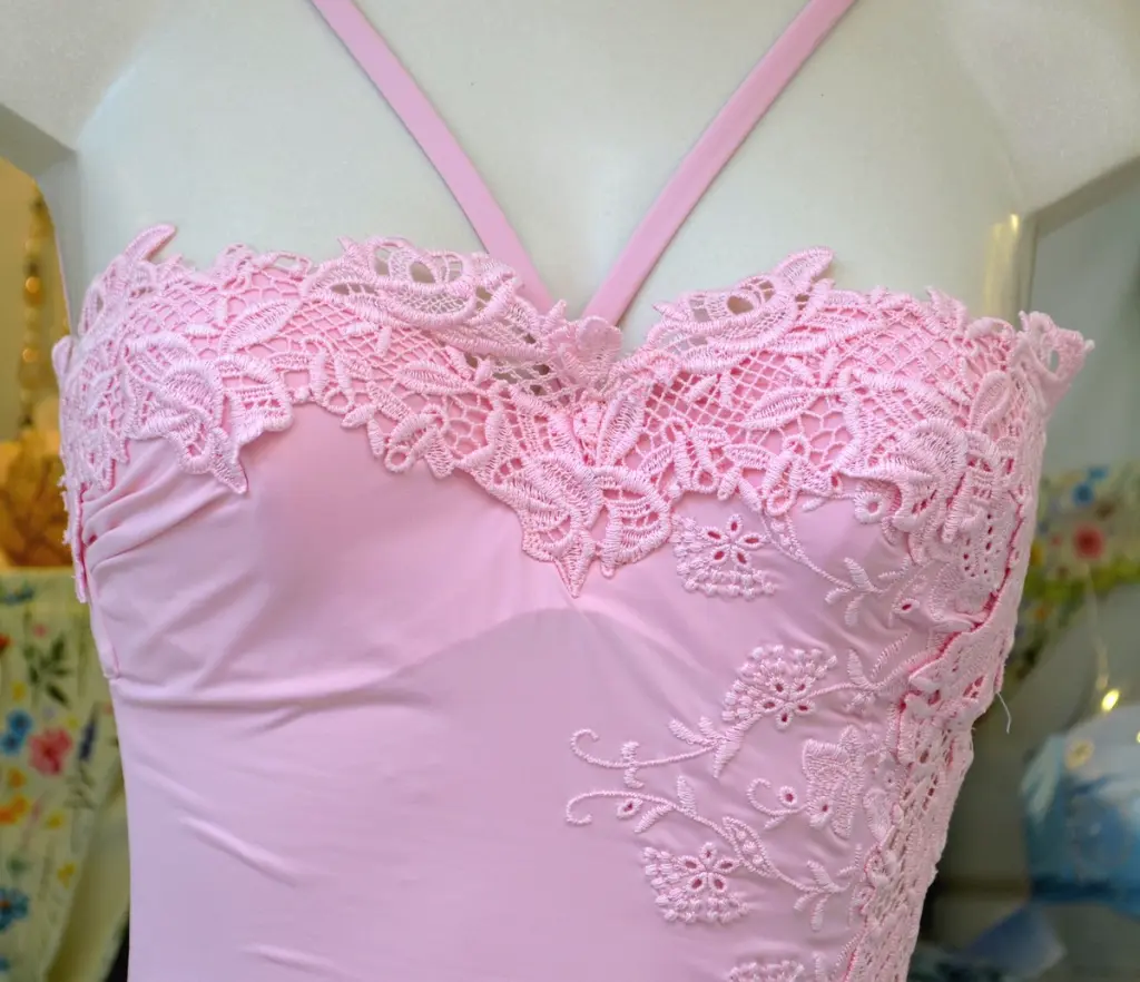 2bikini,ermannoscervino,lapeoperaia,shopping,fortedeimarmi.webp