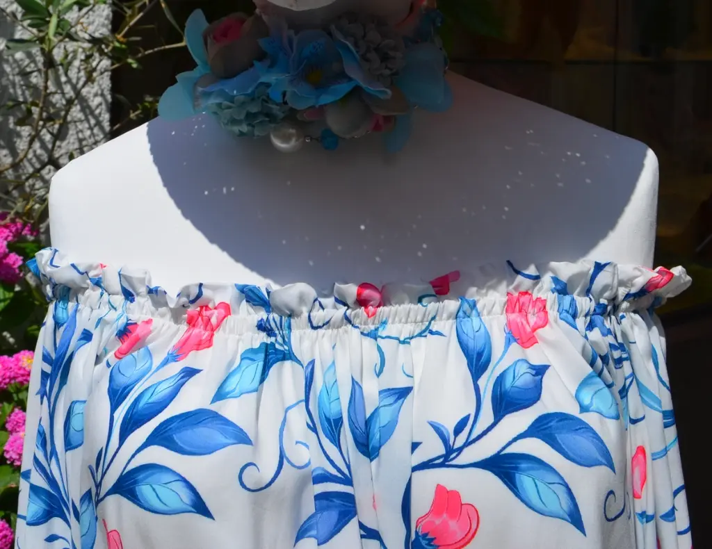 2,abito corto, fortedeimarmi,cuori,spiaggia,shopping.webp