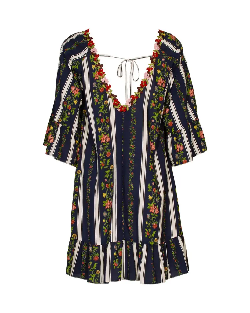 Raffaela D'Angelo  Abito corto con maniche