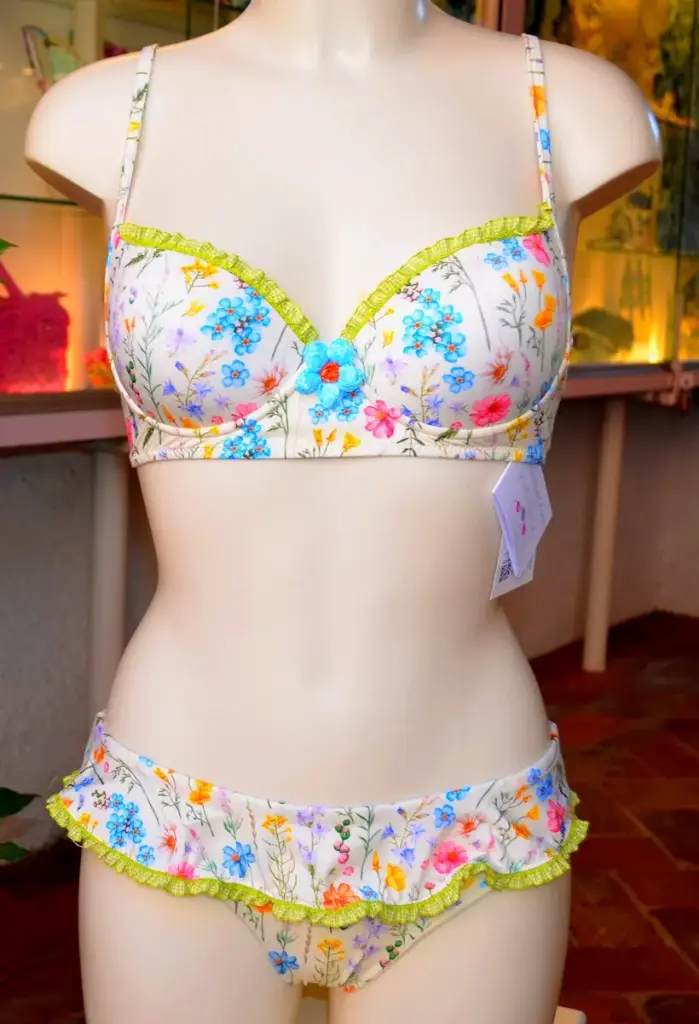 I COSTUMI DEL FORTE COLLEZIONE FIORI DI CAMPO