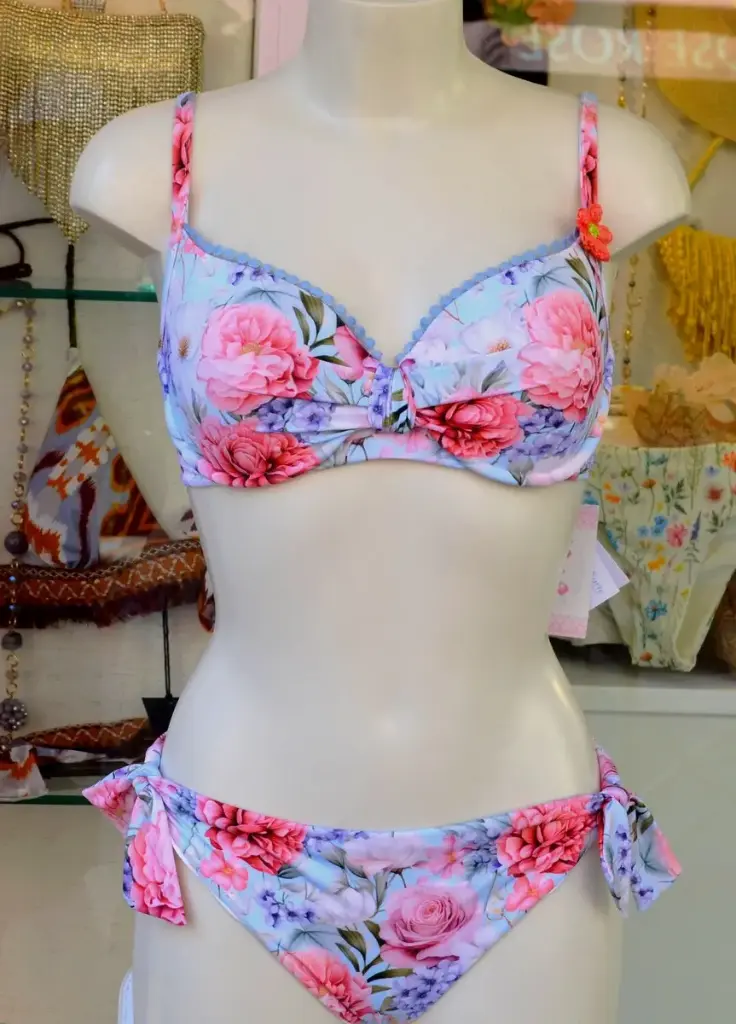 I COSTUMI DEL FORTE COLLEZIONE FLORA