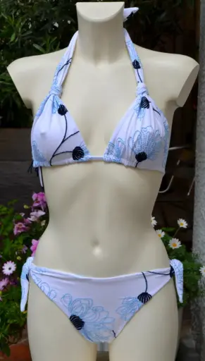 isa belle - bikini